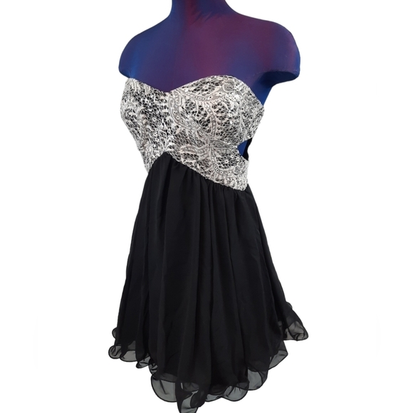 Blondie Nites by Stacy Sklar Fit & Flare Cut Out Strapless Mini Dress Size 11 - Picture 9 of 9